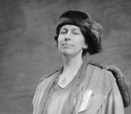 โนรา สแตนตัน แบลตช์ บาร์นีย์